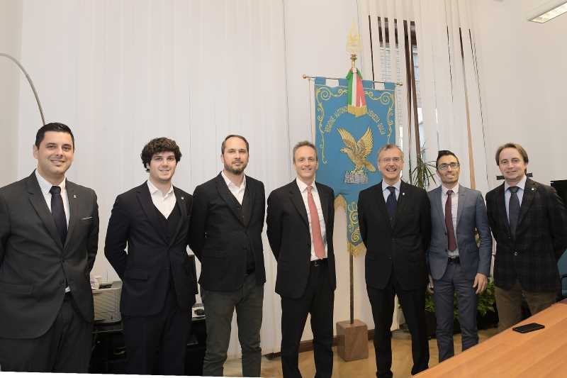 Ufficio di Presidenza della XII Legislatura del Consiglio regionale del Friuli Venezia Giulia con il Presidente Piero Mauro Zanin-narrazione