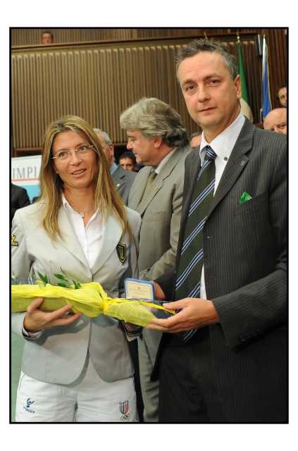Premiazione dell'atleta olimpica Chiara Calligaris presso il Consiglio regionale del Friuli Venezia Giulia da Edouard Ballaman-narrazione