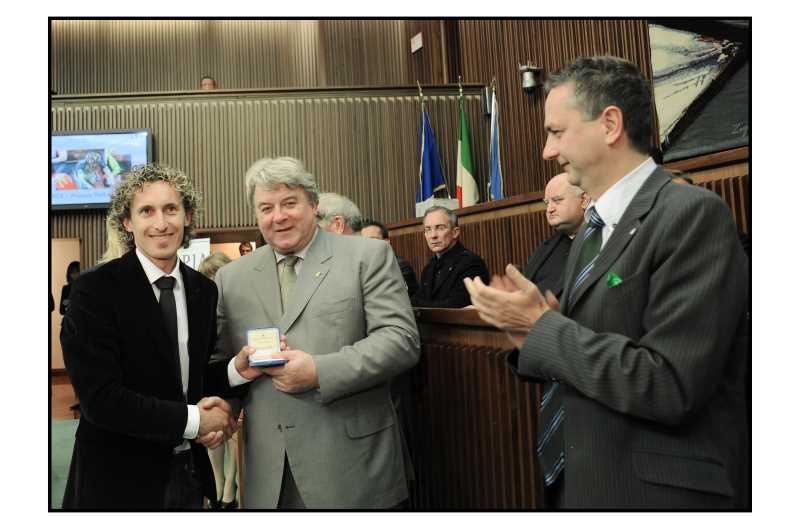 Premiazione dell'atleta olimpico Franco Pellizotti presso il Consiglio regionale del Friuli Venezia Giulia-narrazione