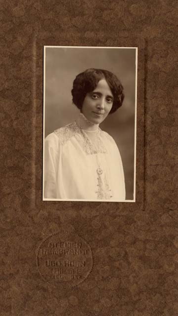 Ritratto in studio di donna