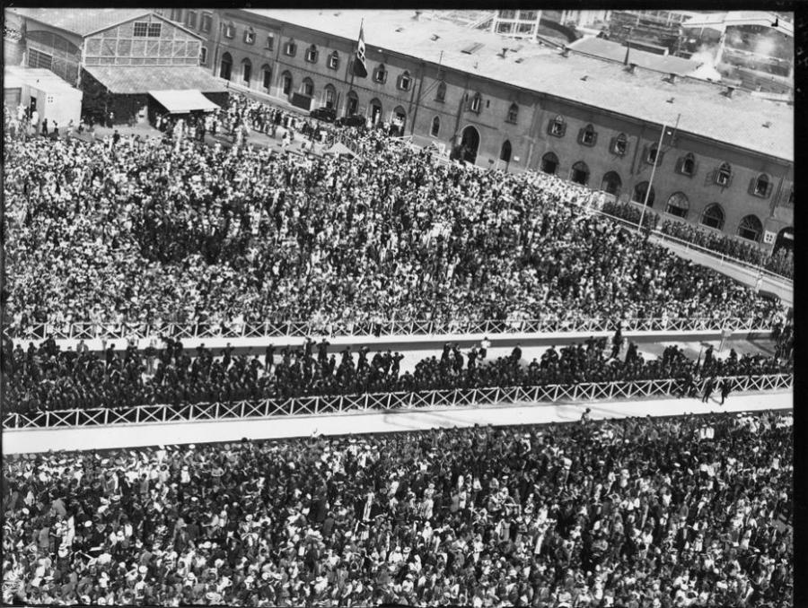 Folla e militari a Trieste