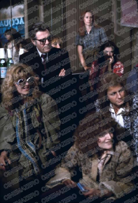 Snàporaz (Marcello Mastroianni) tra le Femministe