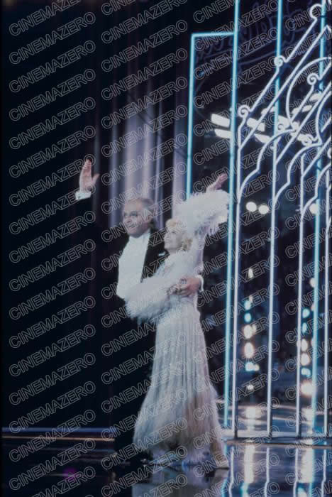 Ginger (Giulietta Masina) e Fred (Marcello Mastroianni) sul palcoscenico