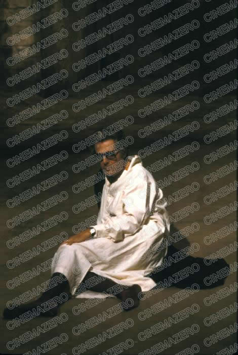 Snàporaz (Marcello Mastroianni) nell'Androne del Ring