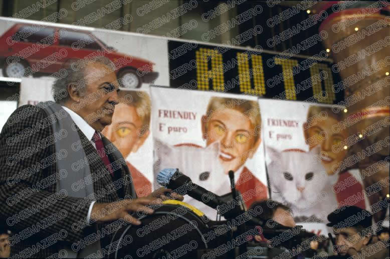 Federico Fellini sul set