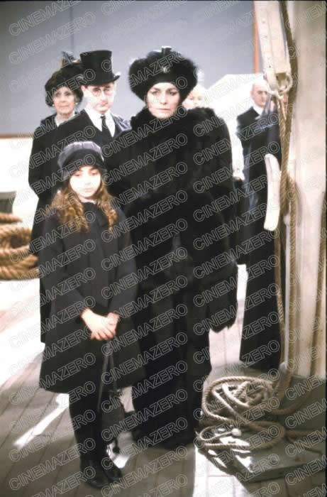 Ildebranda Cuffari (Barbara Jefford) alla cerimonia funebre
