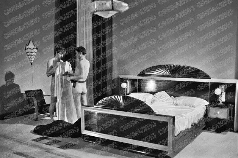 Il Monsignore (Giorgio Cataldi) e la Camicia Nera