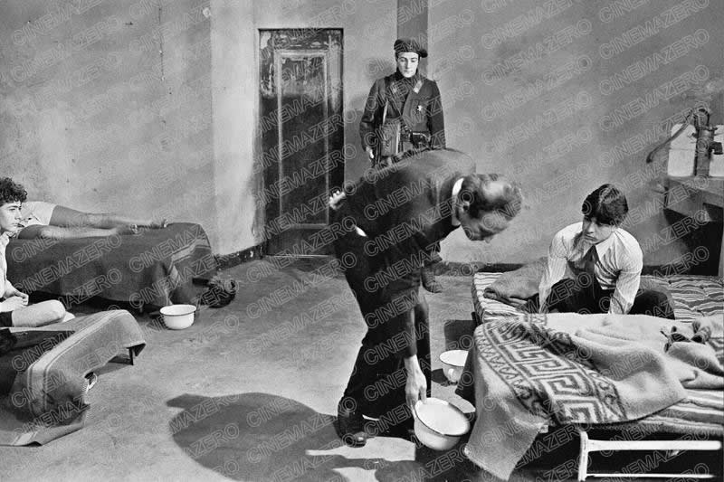 Il Presidente (Aldo Valletti) e il pitale