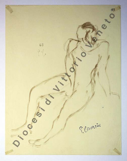 figura femminile seduta