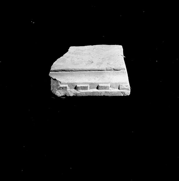 cornice/ frammento
