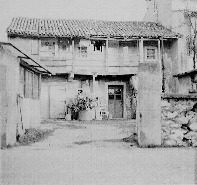 Alcune case carsiche nel comune di Trieste sul finire del Novecento