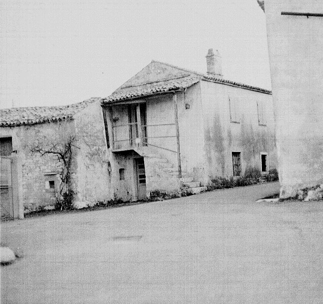 Alcune case carsiche nel comune di Trieste sul finire del Novecento