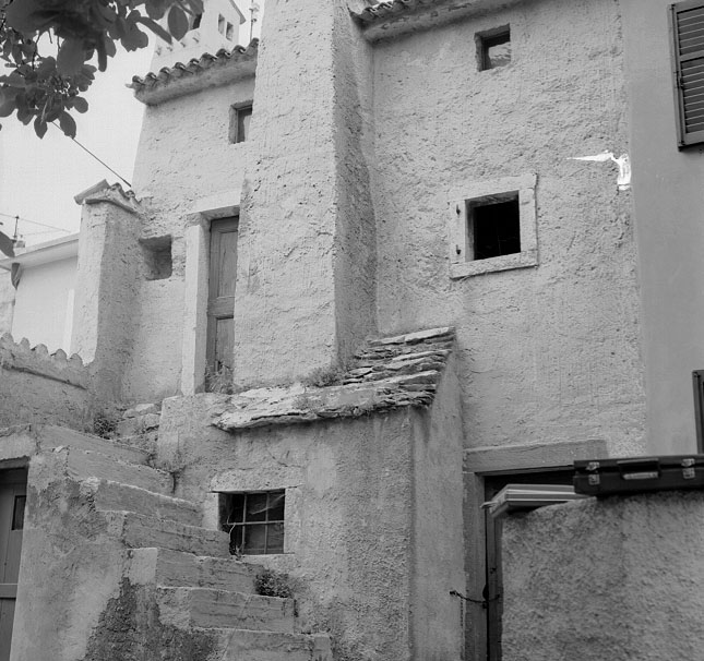 Alcune case carsiche nel comune di Trieste sul finire del Novecento