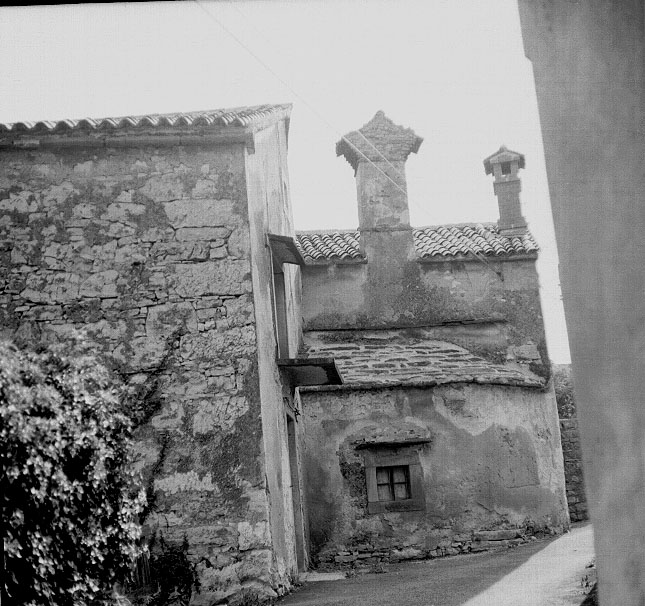 Alcune case carsiche nel comune di Trieste sul finire del Novecento