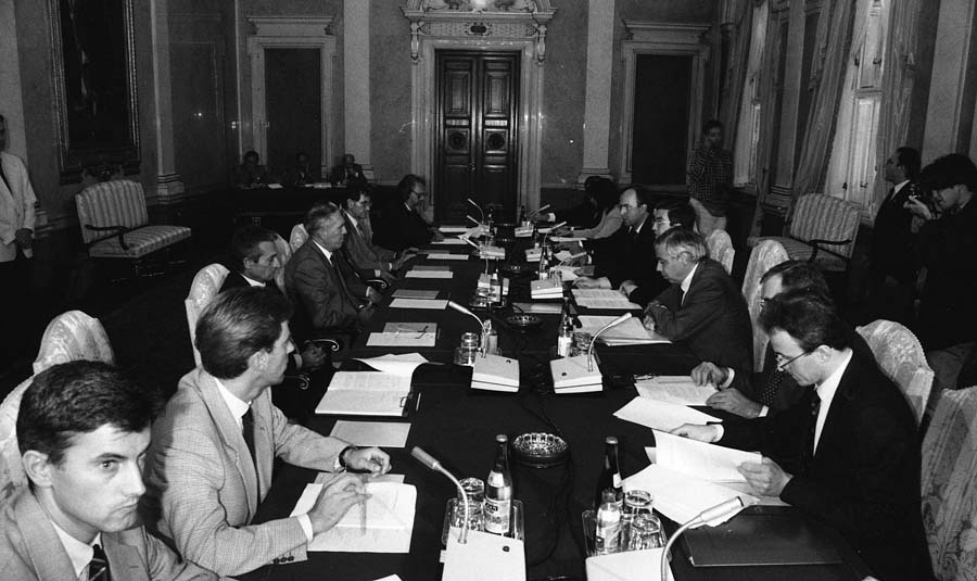 VII LEGISLATURA 1993-1998