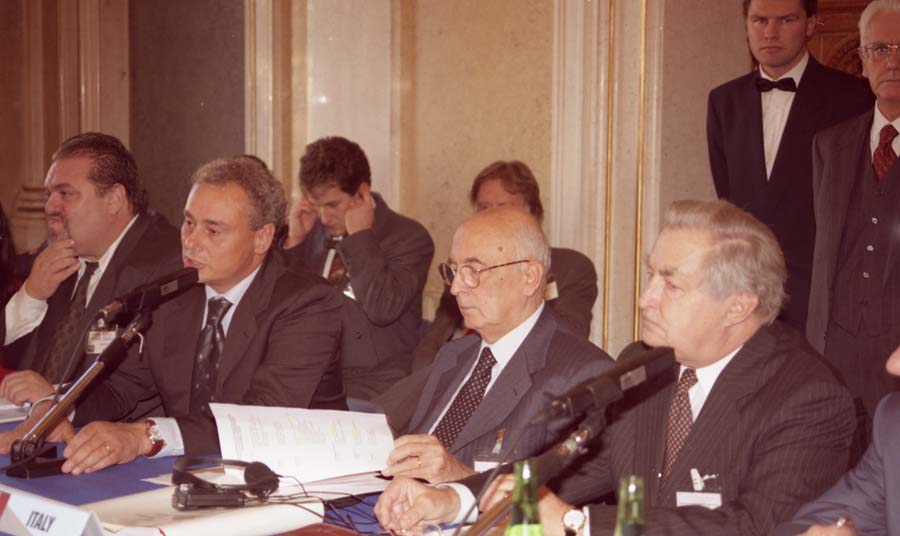 VIII LEGISLATURA 1998-2003