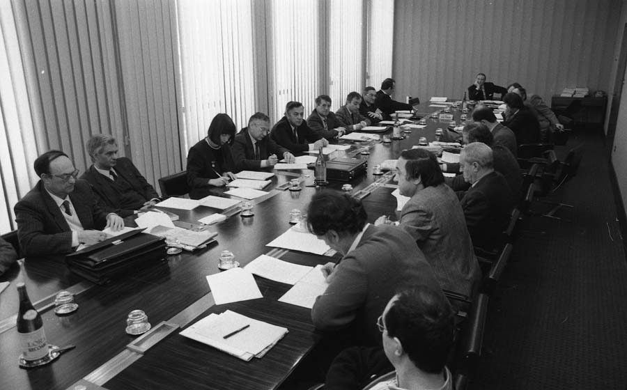 VI LEGISLATURA 1988-1993