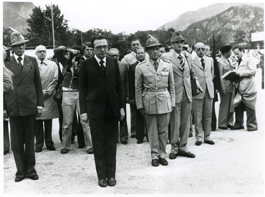 Visita del Presidente del Consiglio Giulio Andreotti nelle zone del Friuli colpite dal terremoto