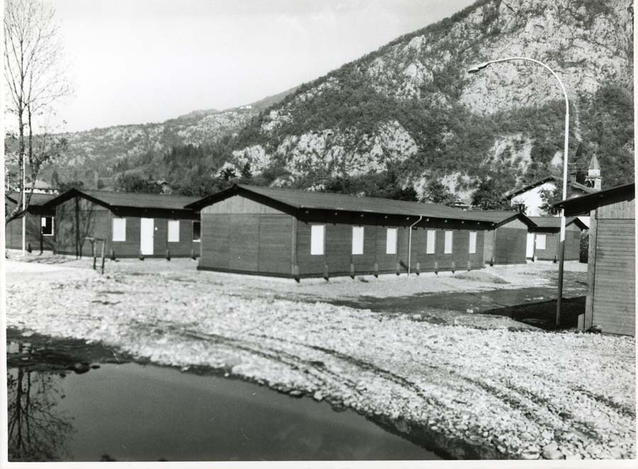 Consegna dei prefabbricati nelle zone colpite dal terremoto