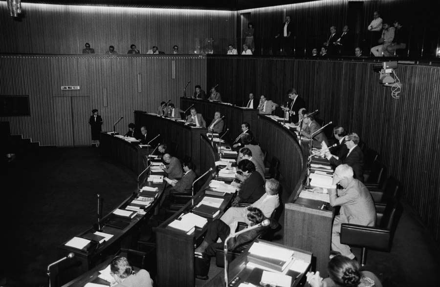 V LEGISLATURA 1983-1988