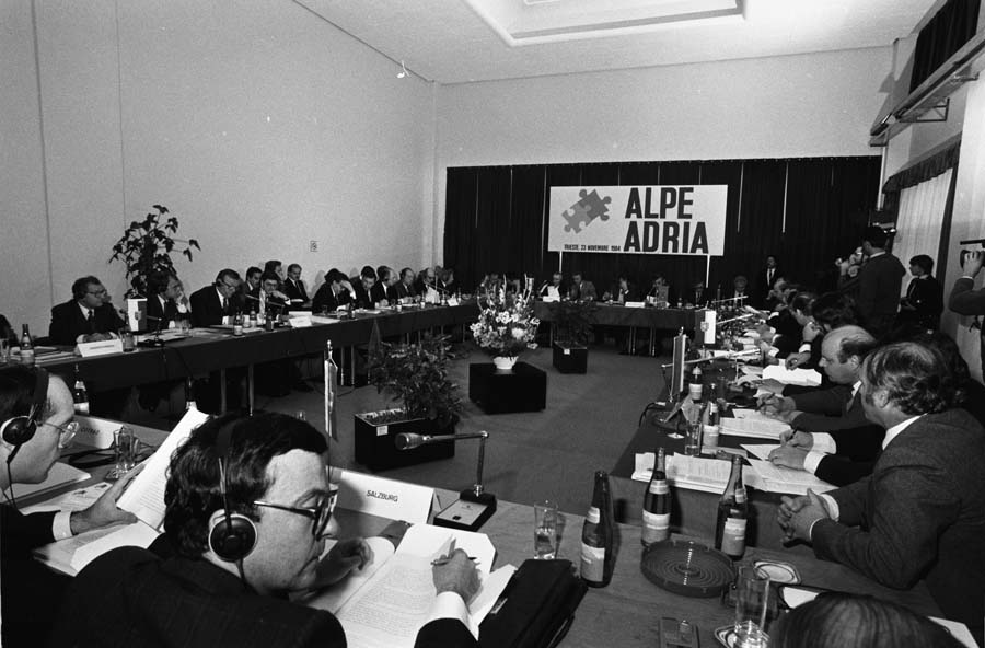 V LEGISLATURA 1983-1988