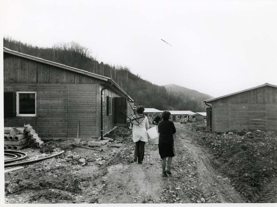 Consegna dei prefabbricati nelle zone colpite dal terremoto