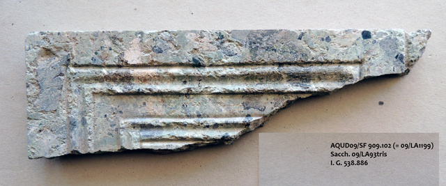 lastra/ di rivestimento parietale, frammento