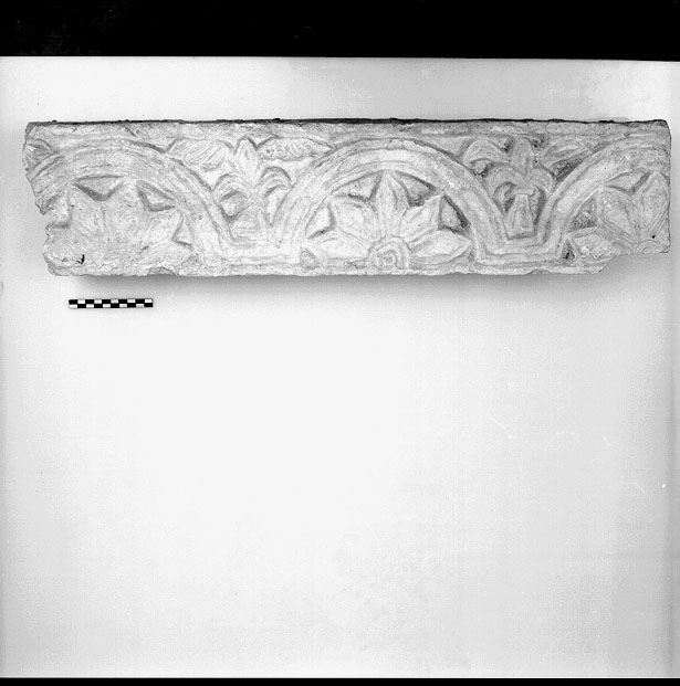 architrave/ frammento