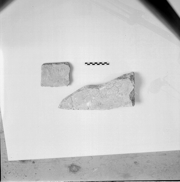 stele/ funeraria, figurata, frammento/ serie