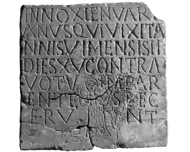 stele/ con iscrizione