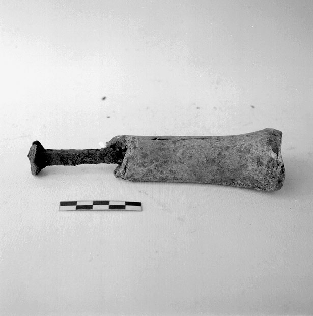 oggetto non identificato/ manico