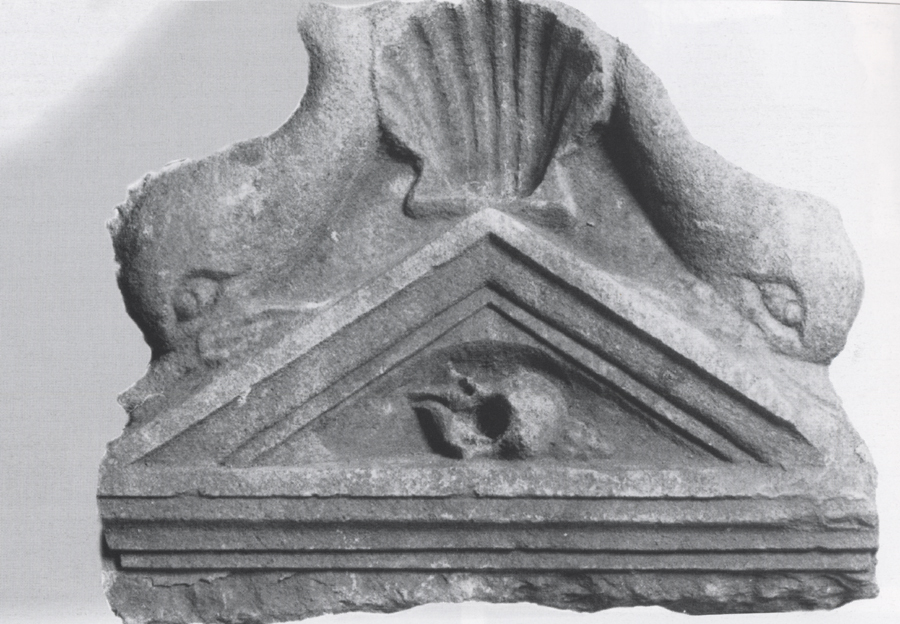 stele/ funeraria, coronamento