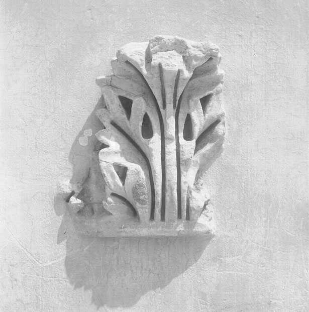 capitello/ corinzio, frammento