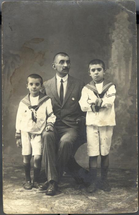 Raccolta della famiglia Piccoli