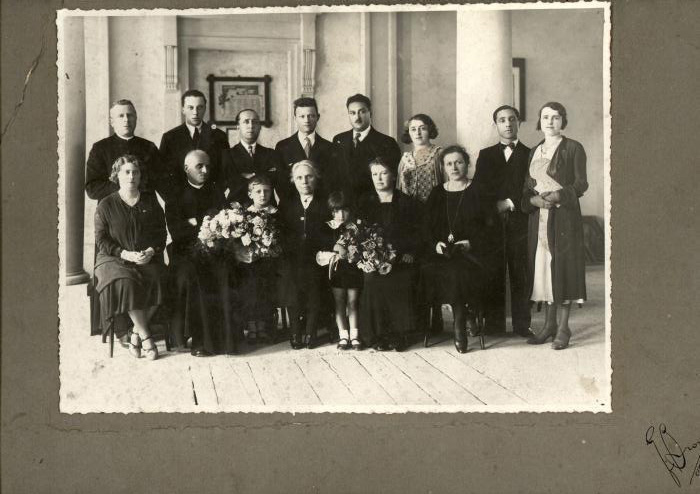 Ritratto di un gruppo di allievi ufficiali alpini alla fine del corso