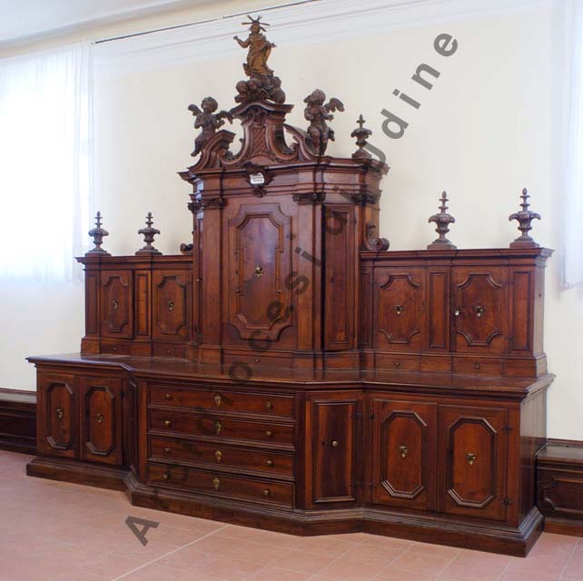 mobile da sacrestia con alzata