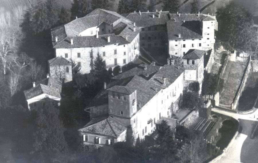 Castello di Colloredo, Colloredo di Monte Albano