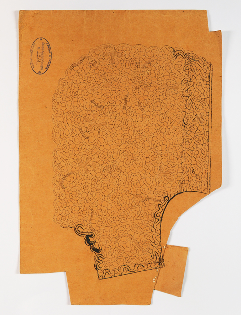 motivi decorativi geometrici e vegetali stilizzati