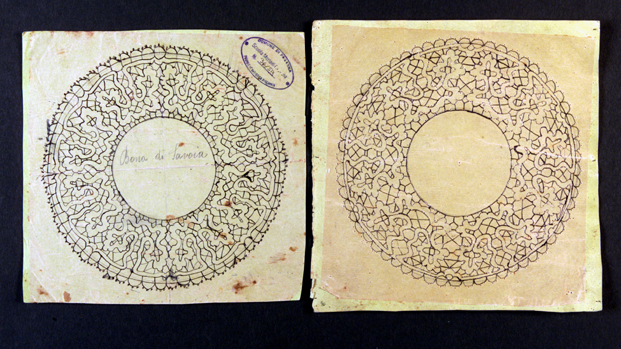 motivi decorativi con nastri e intrecci