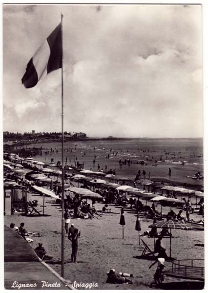 Un secolo di vacanze in cartolina