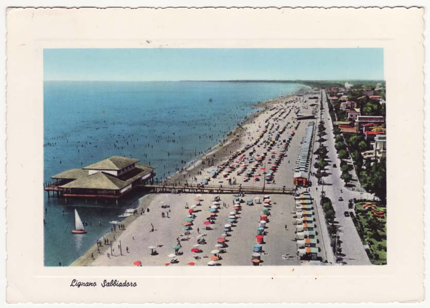 Un secolo di vacanze in cartolina