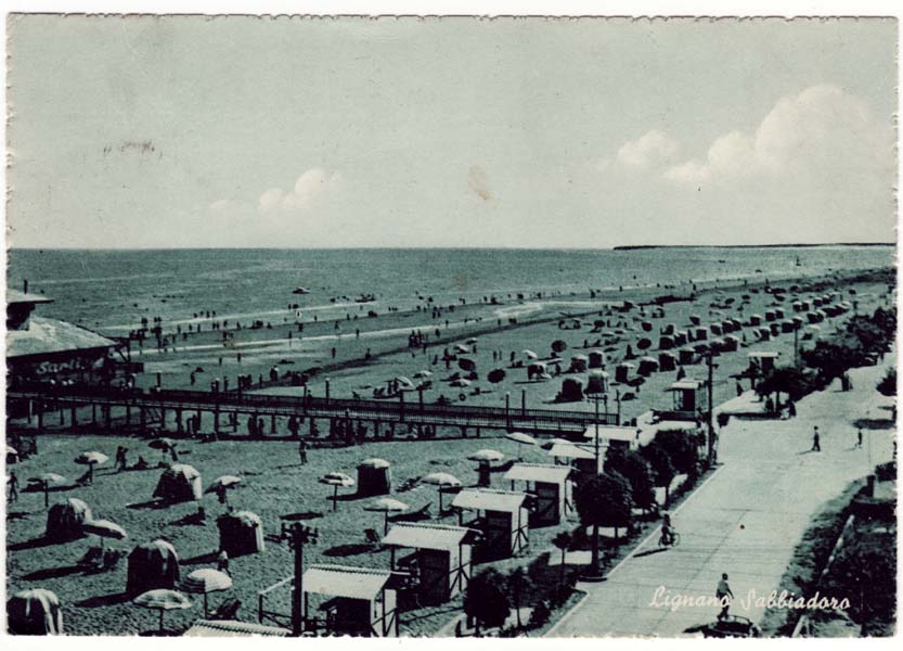 Un secolo di vacanze in cartolina