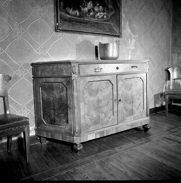 credenza