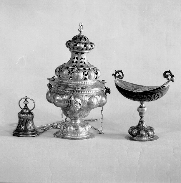 turibolo e navicella portaincenso