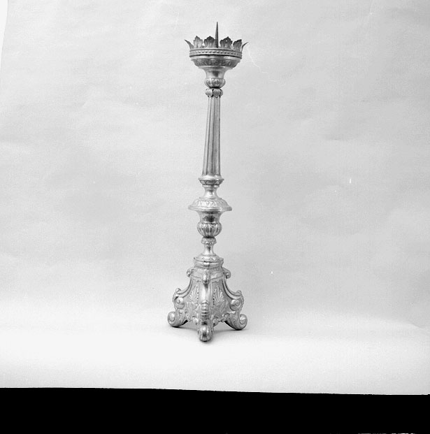 candeliere d'altare