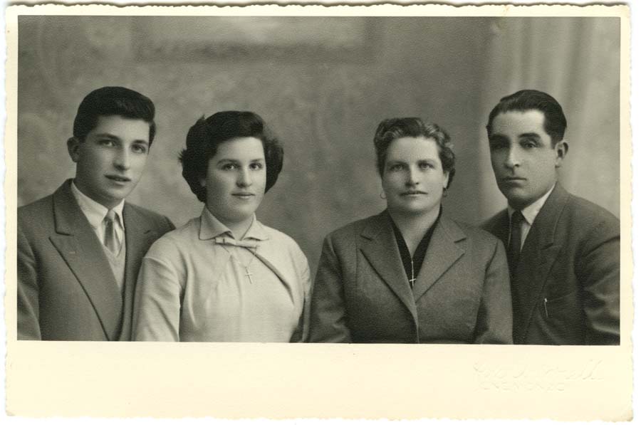 Ritratto di Leonardo Ortali, Maria Mazzolini, Mario Ortali e Teresa Ortali