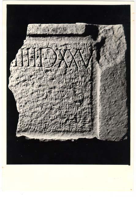 Frammento d'iscrizione sepolcrale in lingua latina di età imperiale