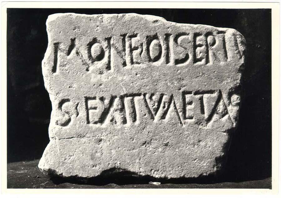 Frammento d'iscrizione sepolcrale in lingua latina di età imperiale