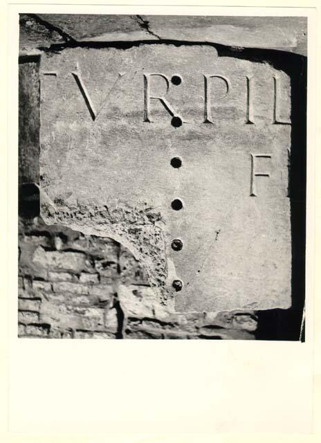 Frammento con iscrizione in lingua latina di età imperiale