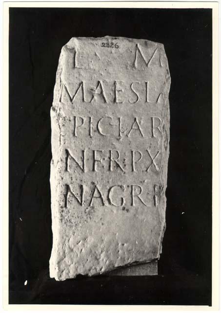 Cippo terminale con iscrizione in lingua latina di età imperiale